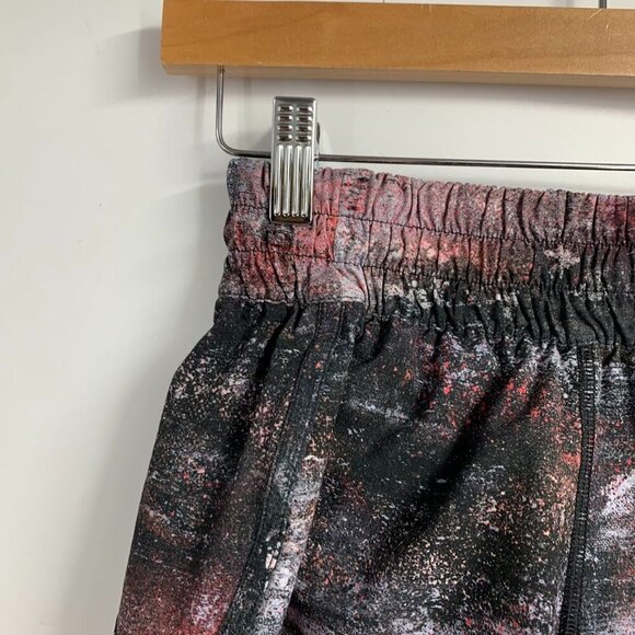 Lululemon Women's Tracker Athletic Outdoor 4" Inseam Running Yoga Short Size 4 - Picture 4 of 11